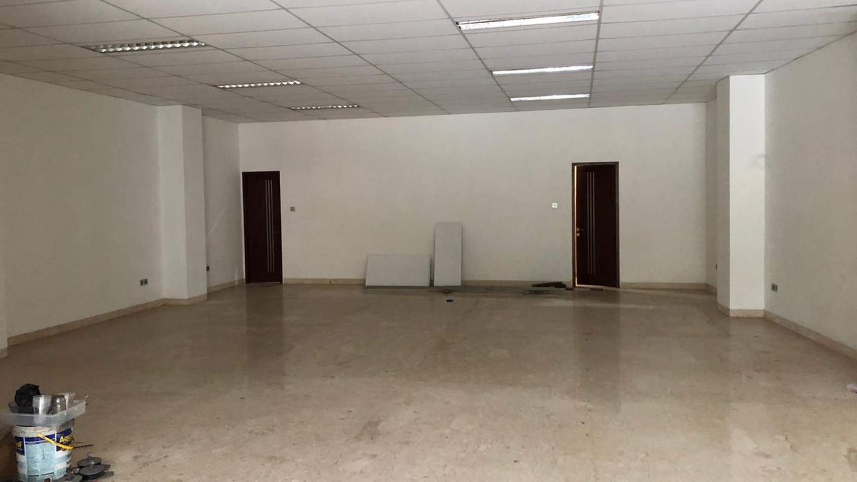Dijual gedung baru di ampera, kemang jaksel
