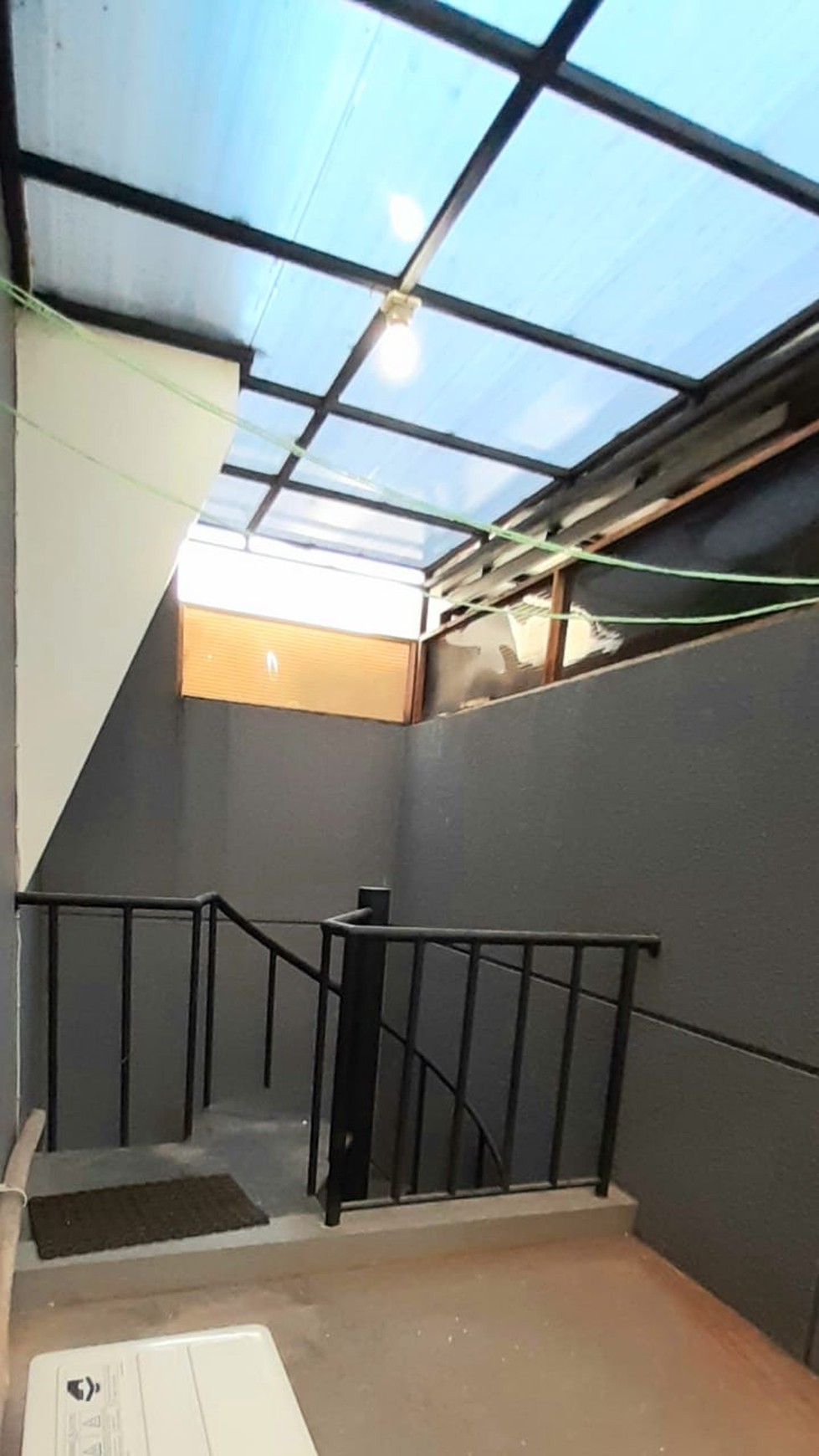Rumah Cantiq Minimalis Luas 72m Harga 65Jt/Thn di Kebayoran Harmony Bintaro Jaya