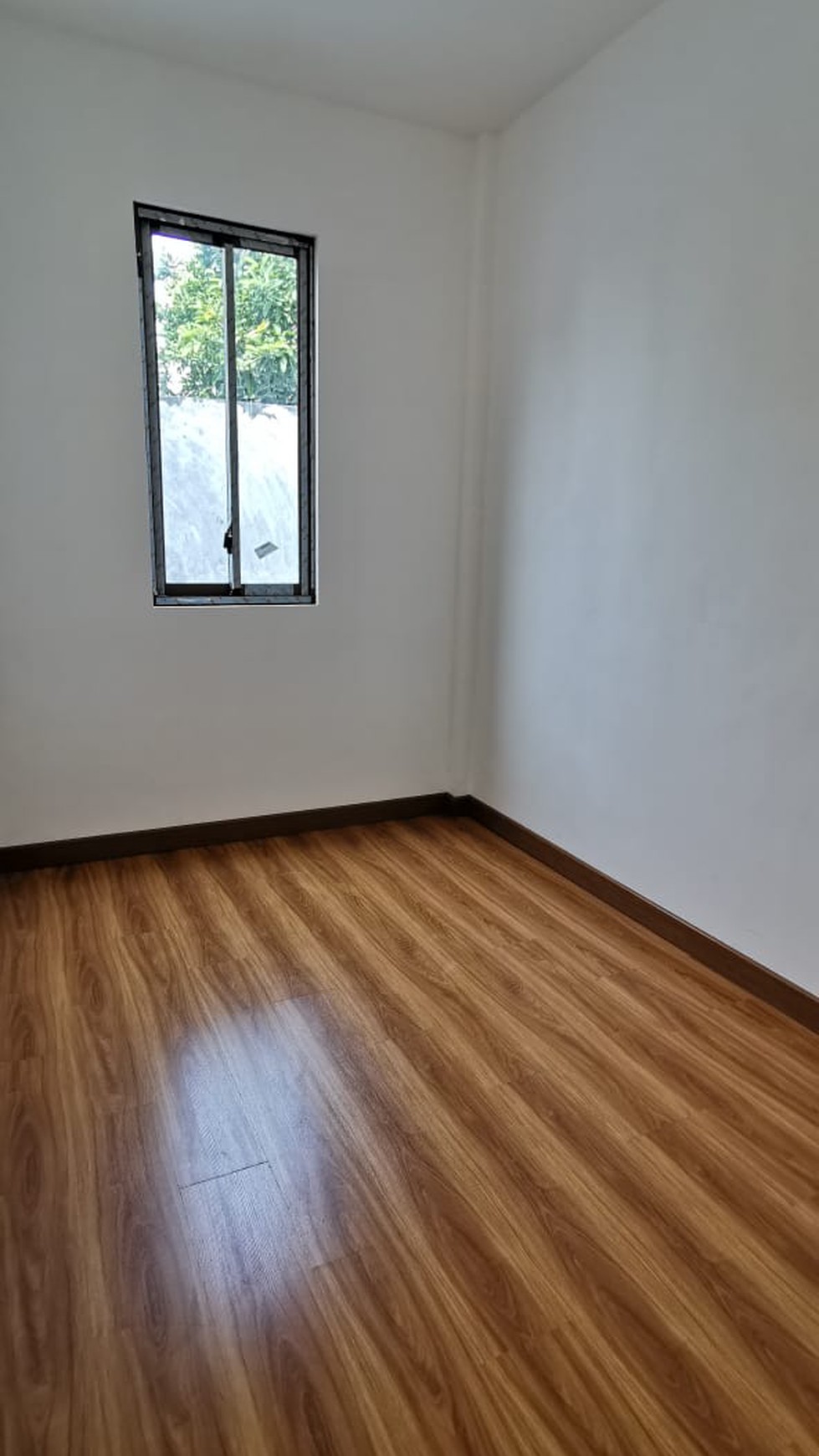 Rumah Dengan Lay Out dan Exterior Elegan, dan Strategis @Perum Kavling DPRD DKI, Cibubur