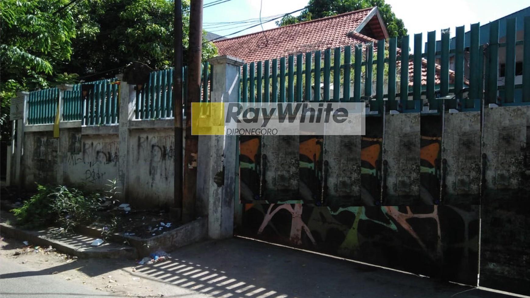 Rumah hitung tanah jalan ambengan Surabaya