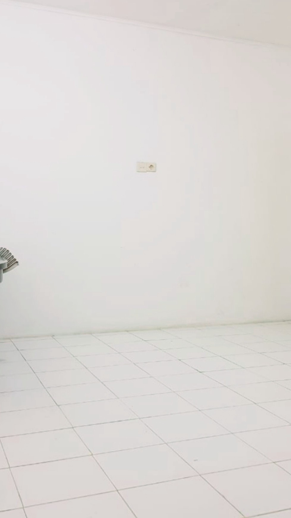 Jual Cepat!!! Rumah Lama Hitung Tanah di Jakarta Pusat Luas 187m Turun Harga 3,8M jadi 2,5M, MURAH!!!