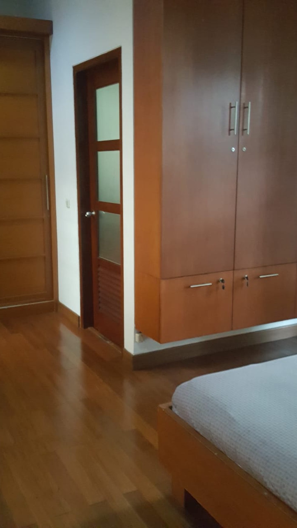 Rumah Asri Posisi Hoek Dalam Cluster  Bintaro Jaya Sektor 9