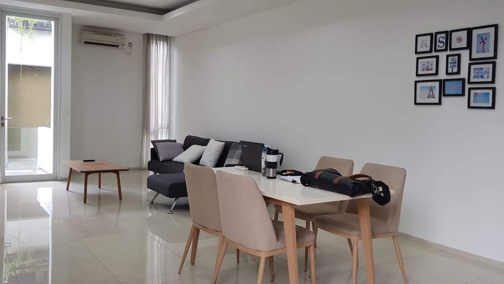 Sewa Rumah Town House semi furnish dekat Area Kemang/ Antasari / Cilandak