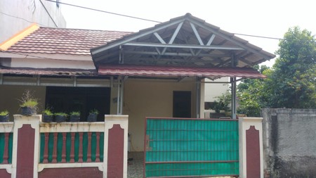 Rumah 1 lantai Asri dan Luas di Komplek Perumahan Bumi Cibinong