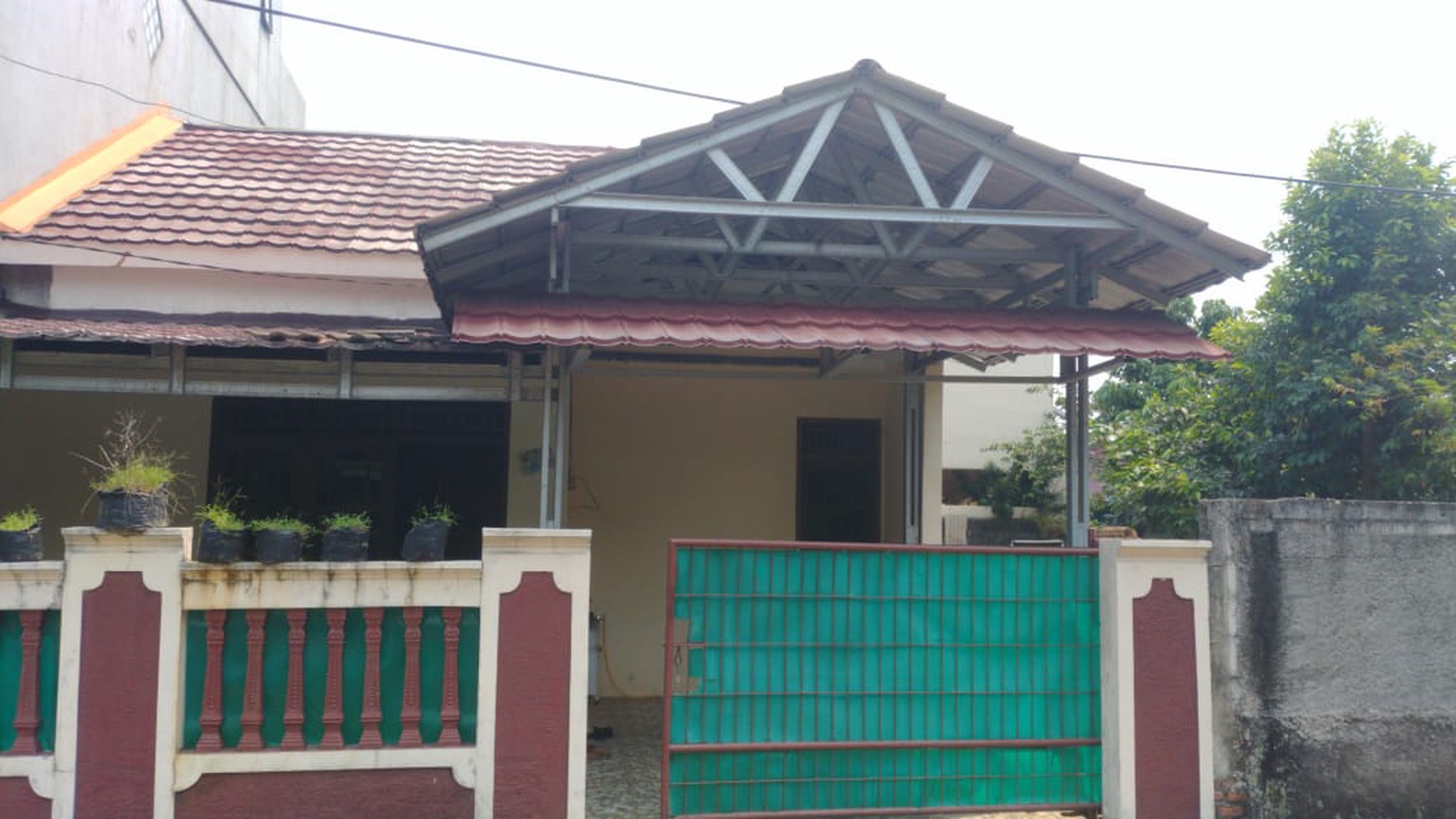 Rumah 1 lantai Asri dan Luas di Komplek Perumahan Bumi Cibinong