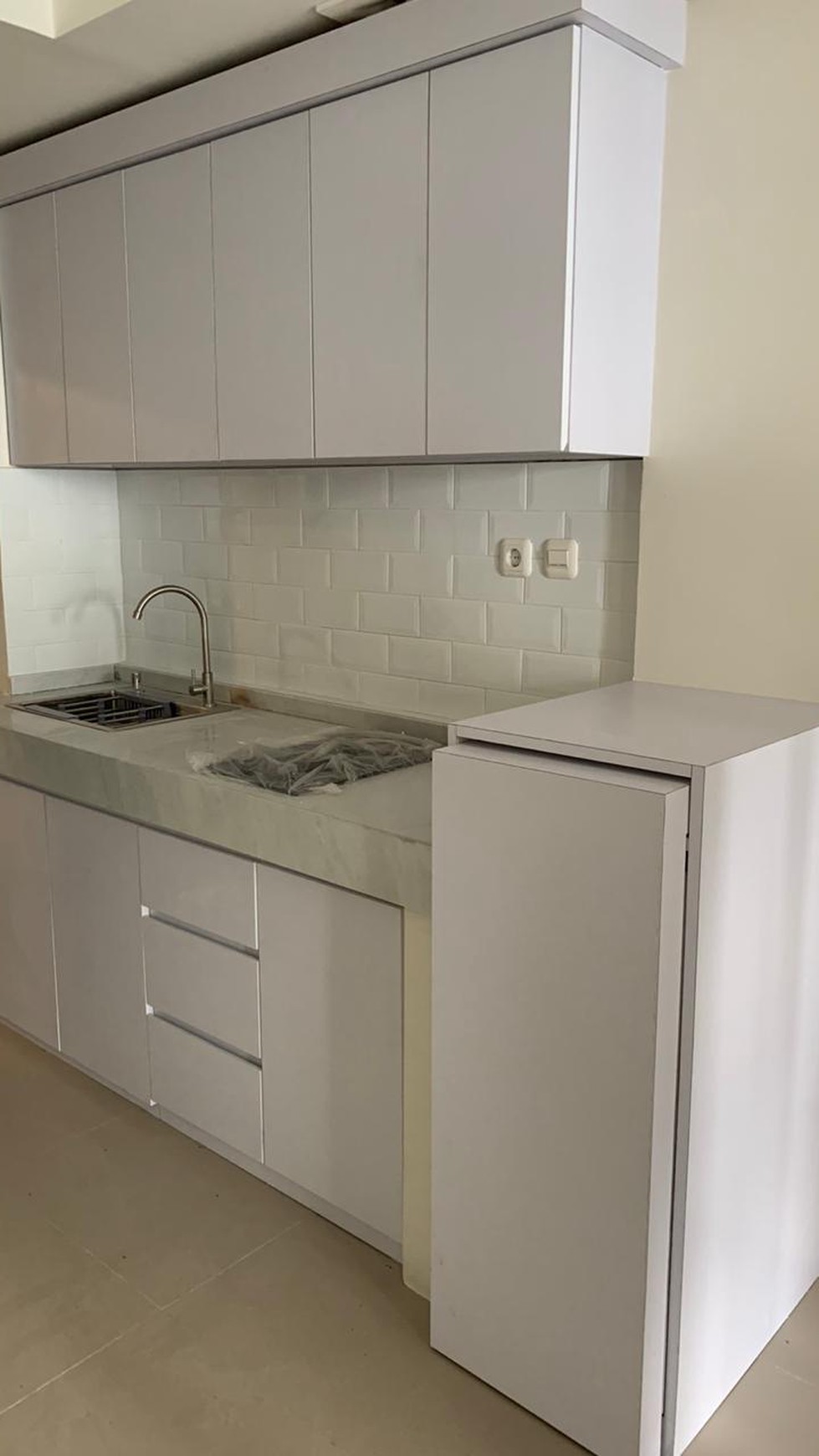 Apartemen Siap Huni dengan harga murah 1 bedroom di The Breeze, Bintaro