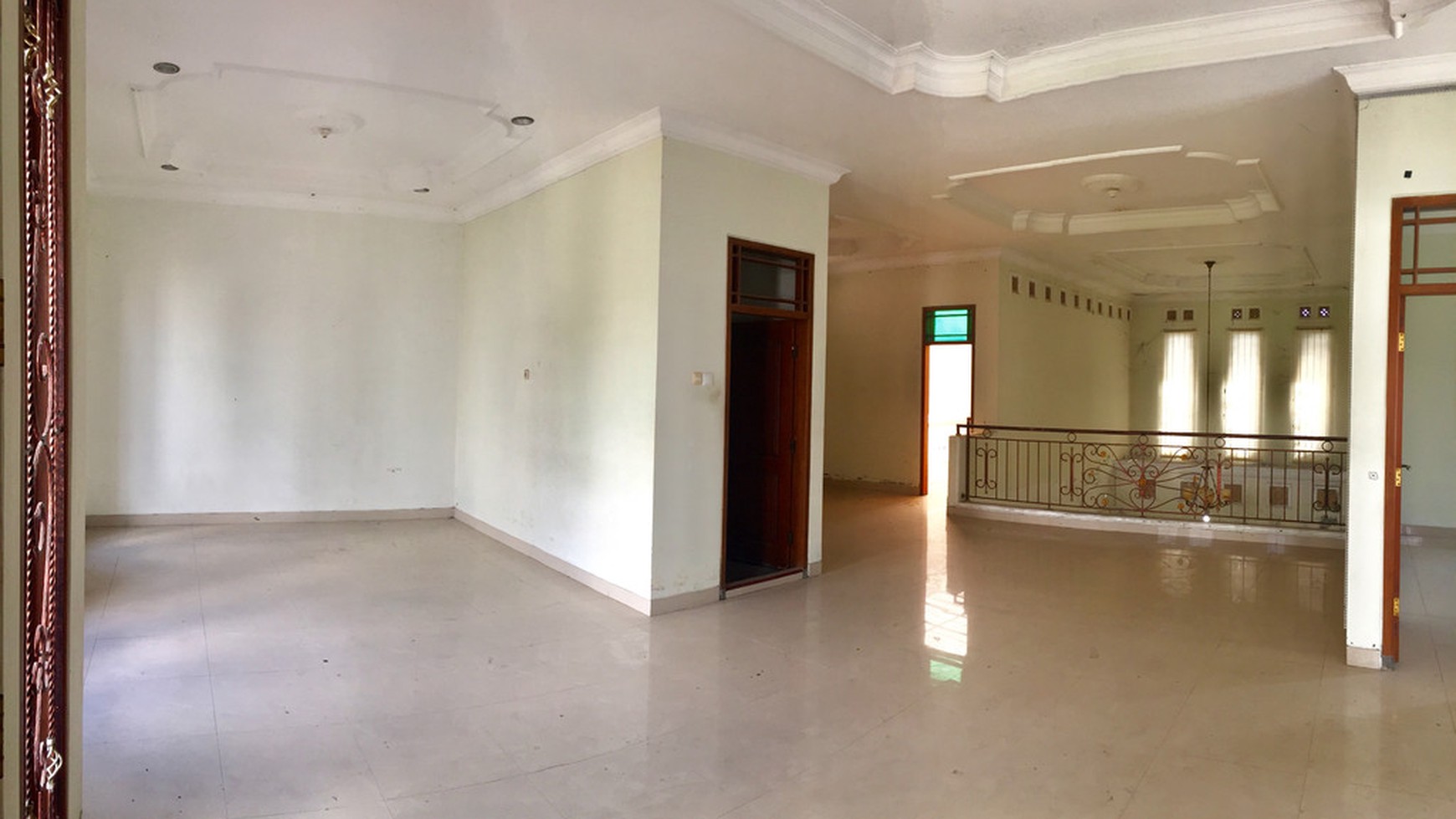 RUMAH STRATEGIS DENGAN BANGUNAN MEGAH DI JL KALIMANTAN, SLEMAN