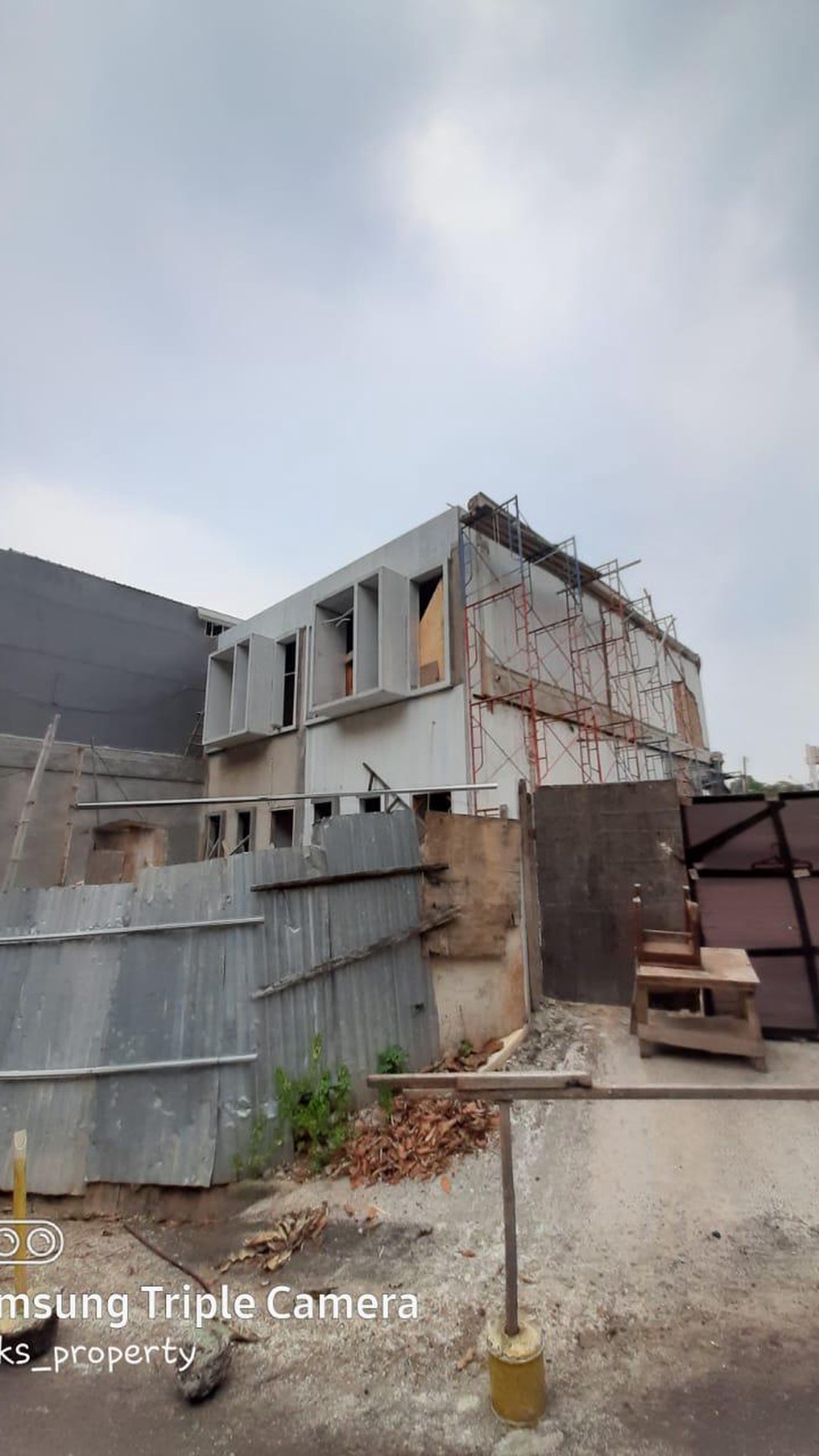 Rumah Minimalis di Komplek Elit, Lokasi Strategis @Jl Alam Elok, Pondok Indah