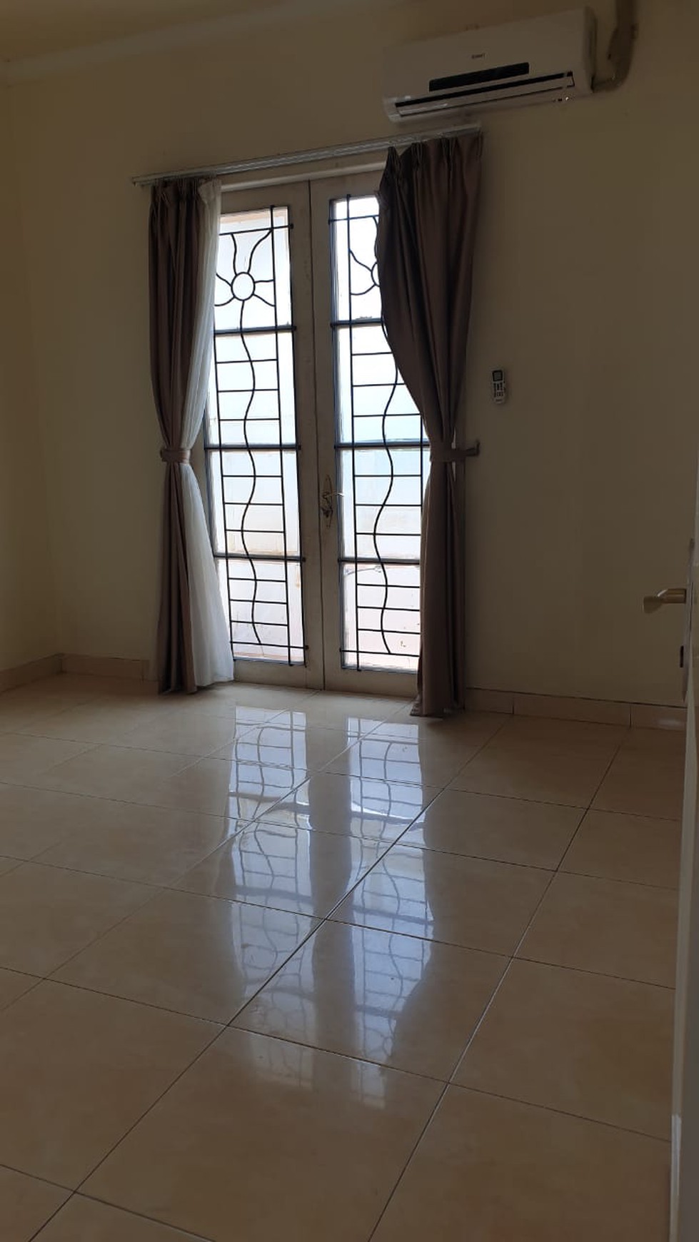 Rumah Siap Huni, Nyaman, dan Hunian Asri @De Latinos Cluster Mexicano, BSD
