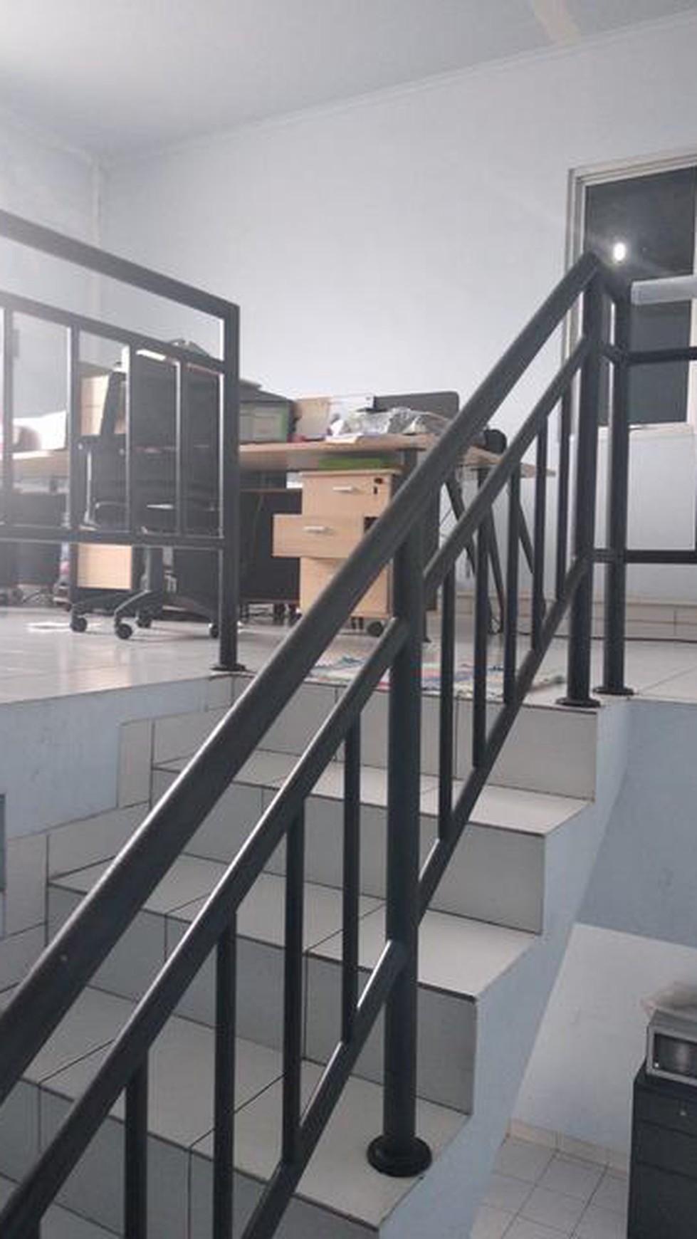 Disewa Gudang murah, strategis, siap huni, Gandeng, muat barang besar, akses countainer bisa masuk Daan Mogot Tangerang