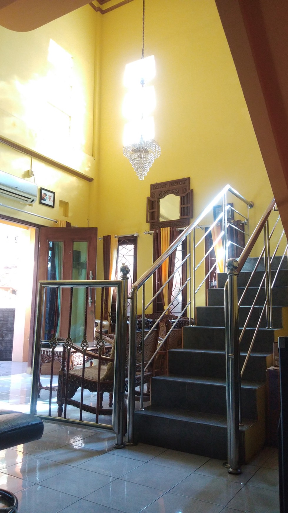 RUMAH CANTIK 3LANTAI, SIAP HUNI, DI MEJING LOR, GAMPING