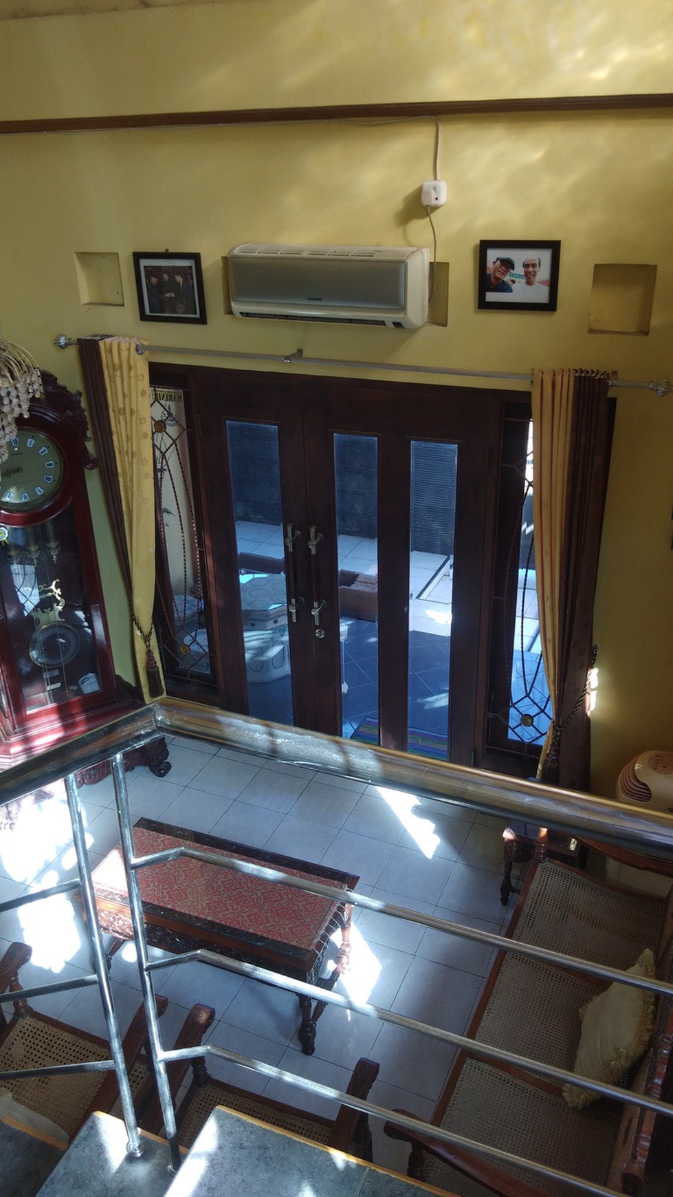 RUMAH CANTIK 3LANTAI, SIAP HUNI, DI MEJING LOR, GAMPING
