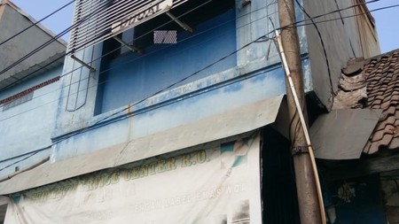 Rumah Usaha 3.5 lantai Jalan Bubutan