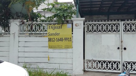 Rumah 1.5 lantai dukuh kupang barat