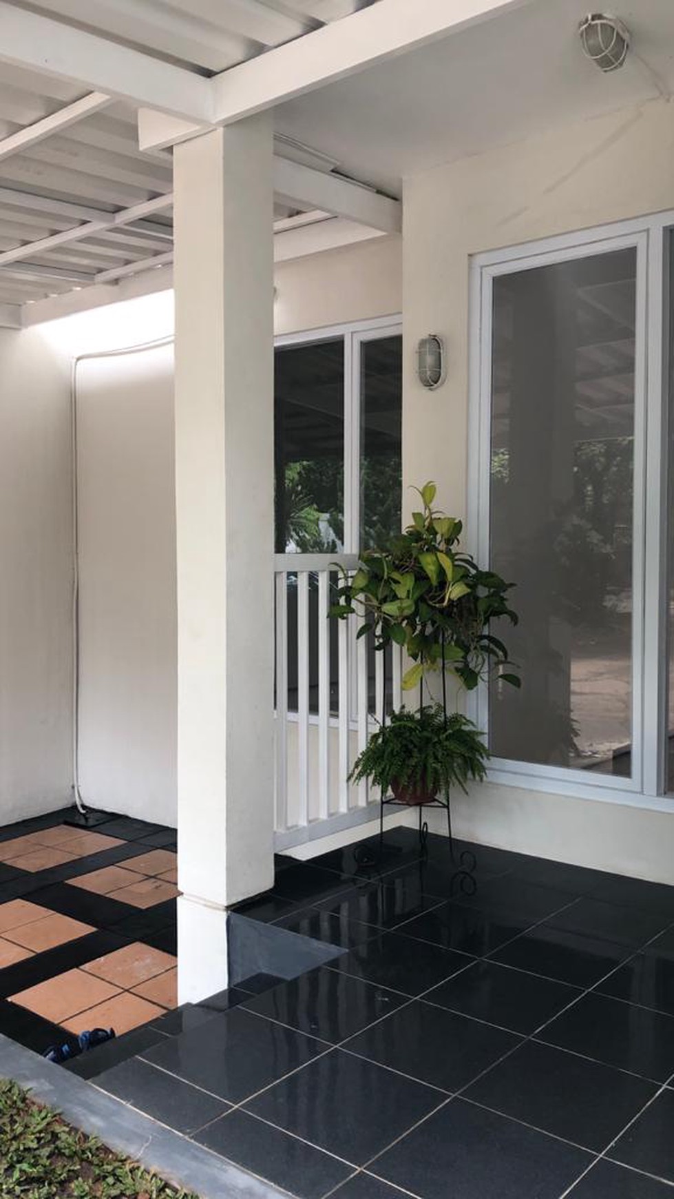 Rumah Cantik,siap huni di Bintaro Jaya 9