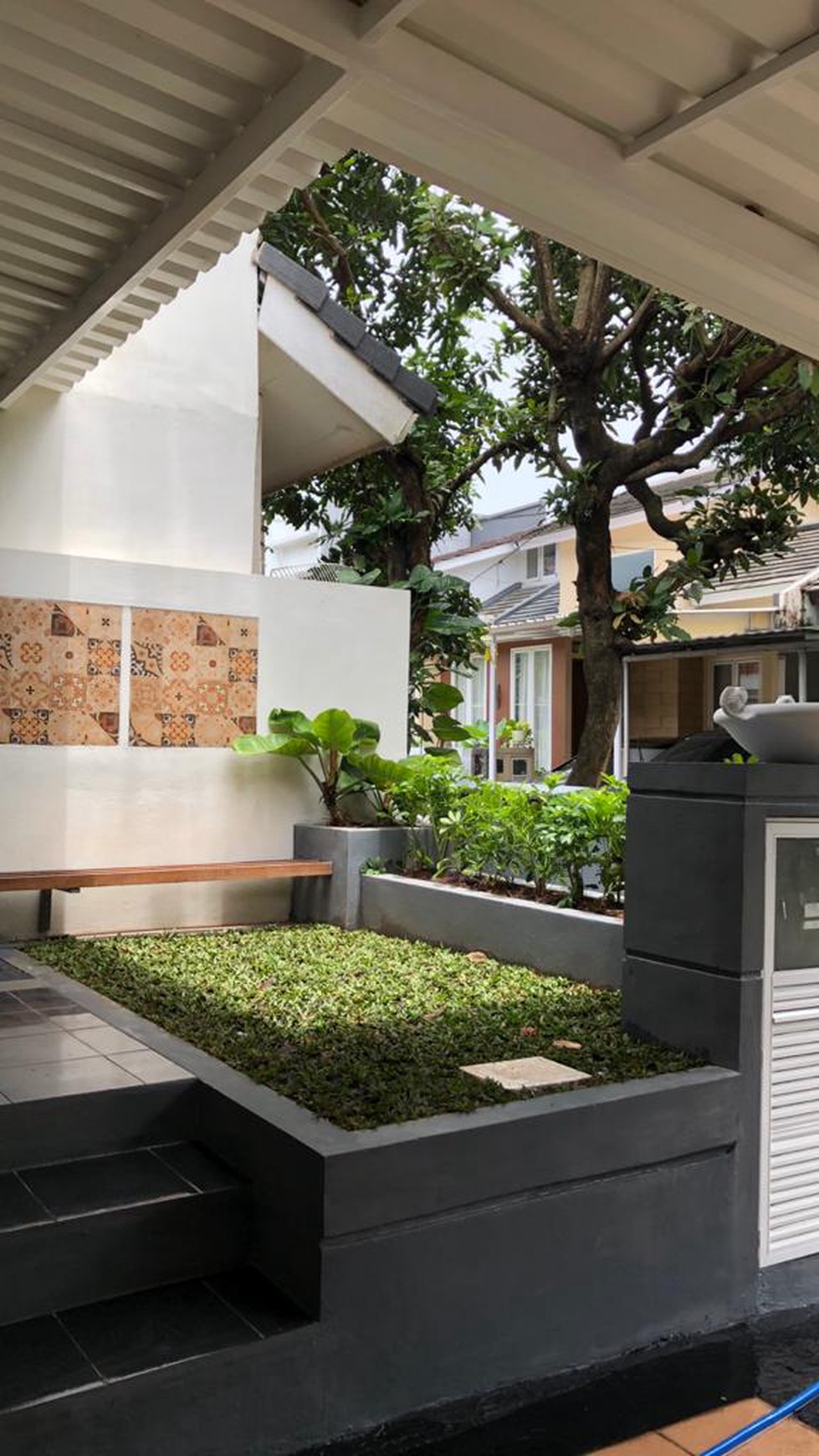 Rumah Cantik,siap huni di Bintaro Jaya 9