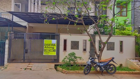 Rumah 2 lantai minimalis ,lokasi tenang di Janur Elok  Kelapa Gading