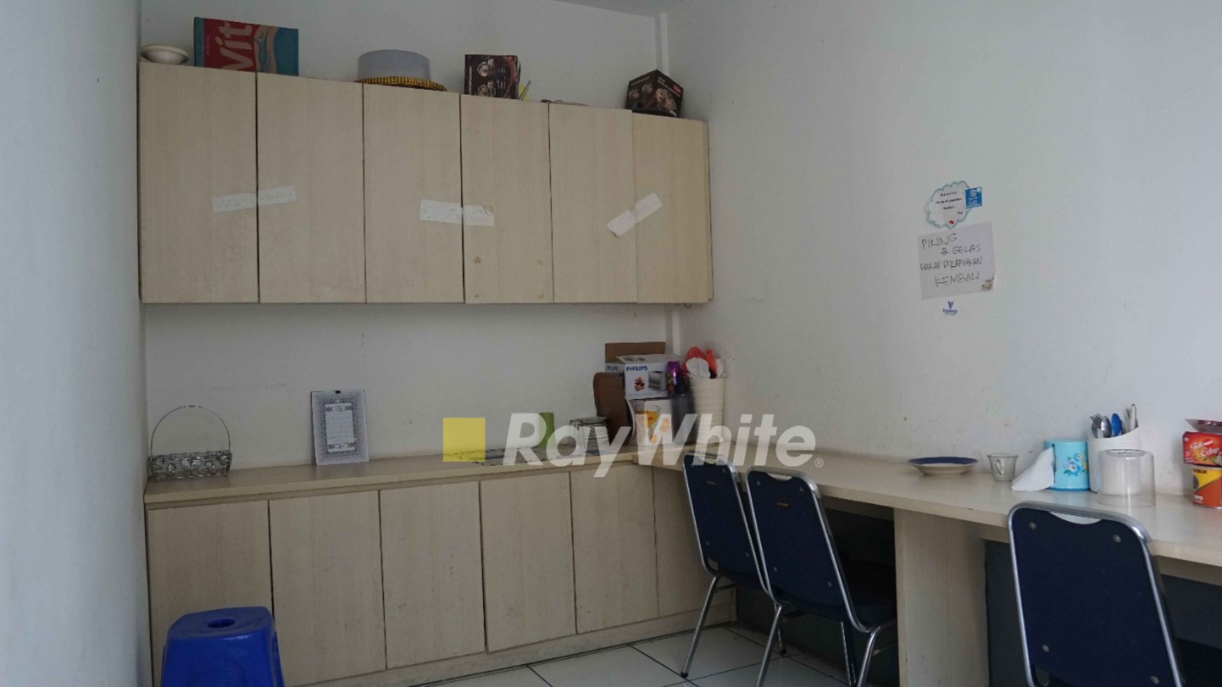 BEST DEAL Disewakan Gedung Eks Bank di Fatmawati