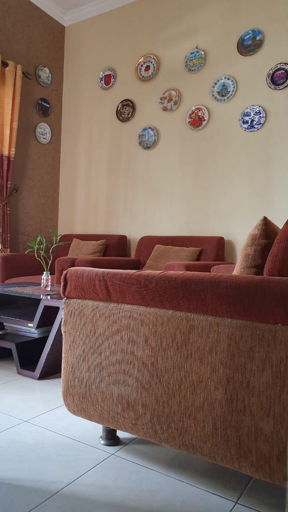 RUMAH MEWAH 2 LT DALAM PERUMAHAN, DEKAT JL PALAGAN, SLEMAN