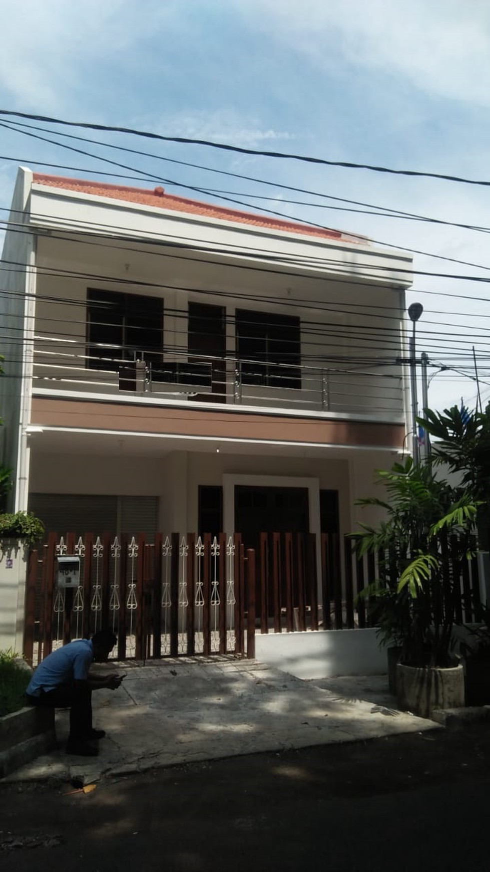 Rumah 2 lantai SHM jalan Sumatra