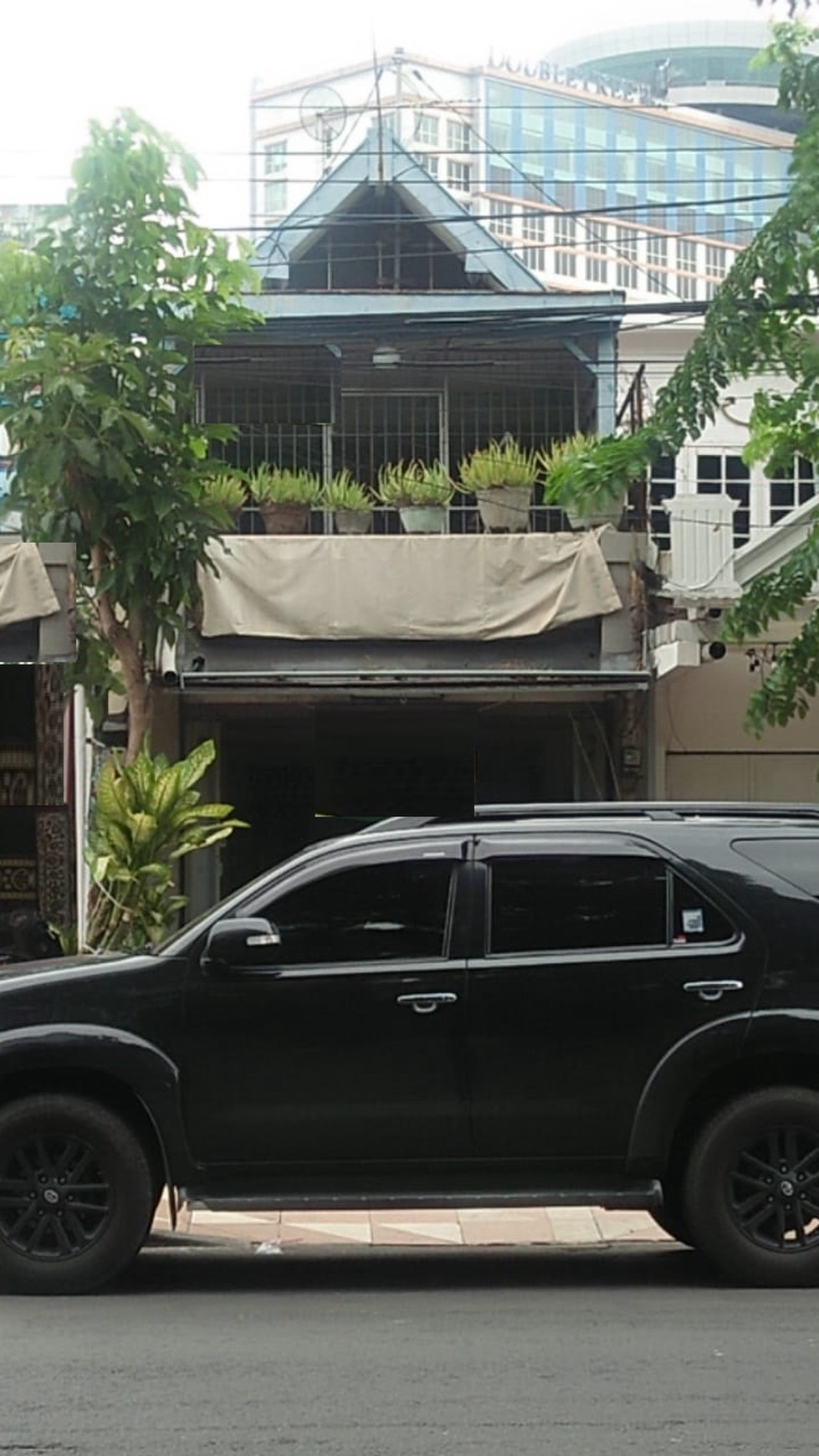 Ruko 2 lantai strategis jalan embong malang