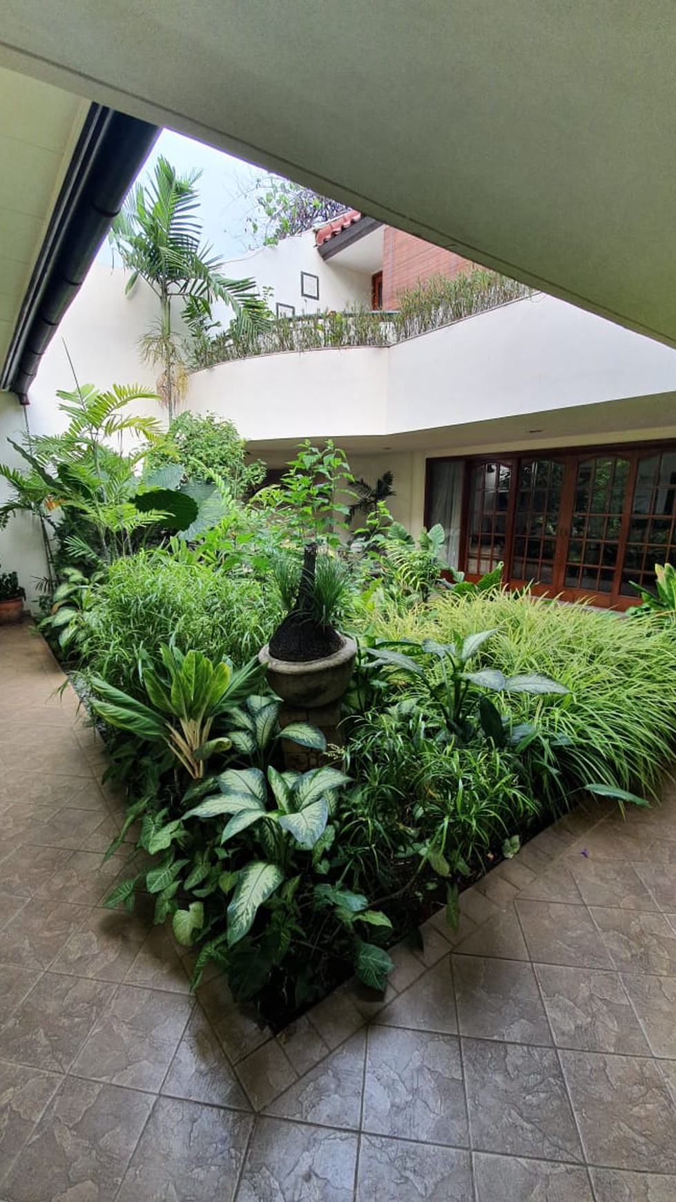 Rumah MEWAH, Kawasan Elit dan Strategis @Menteng, Jak Pus