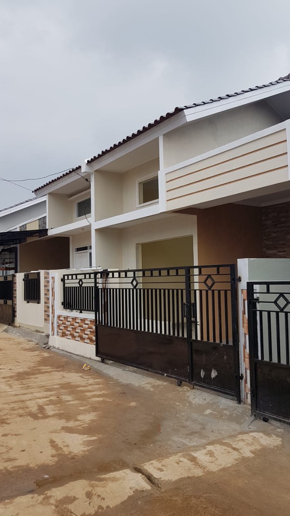 Dijual Rumah Brand New Siap Huni Daerah Meruyung