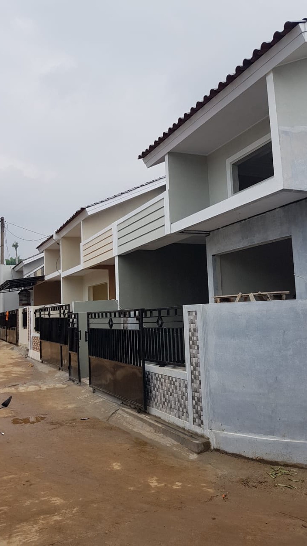 Dijual Rumah Brand New Siap Huni Daerah Meruyung