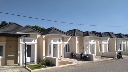 RUMAH CANTIK SIAP HUNI, DI BANGUNJIWO, BANTUL