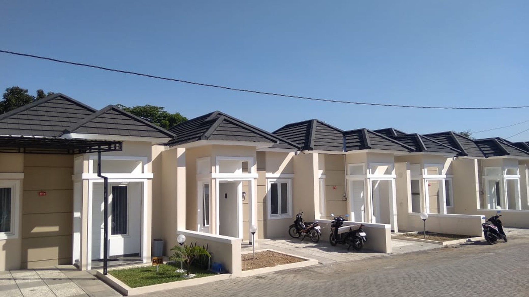 RUMAH CANTIK SIAP HUNI, DI BANGUNJIWO, BANTUL