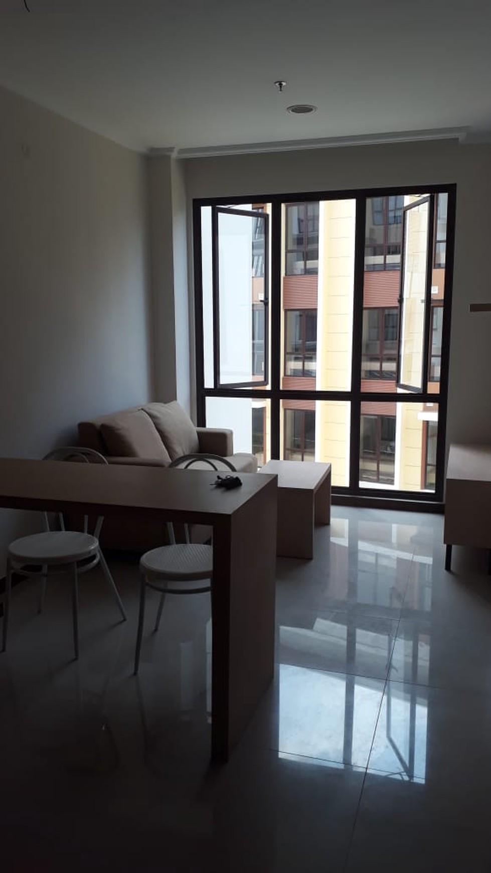 Disewa murah apartemen strategis, siap huni, Vanya Park Assati BSD City Tangerang Banten