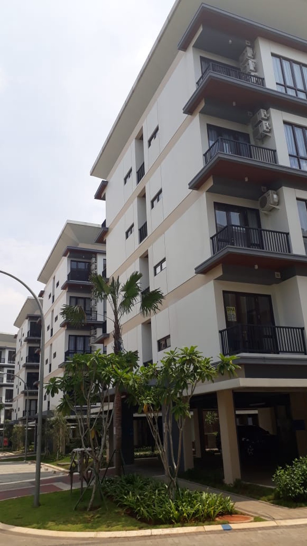 Disewa murah apartemen strategis, siap huni, Vanya Park Assati BSD City Tangerang Banten
