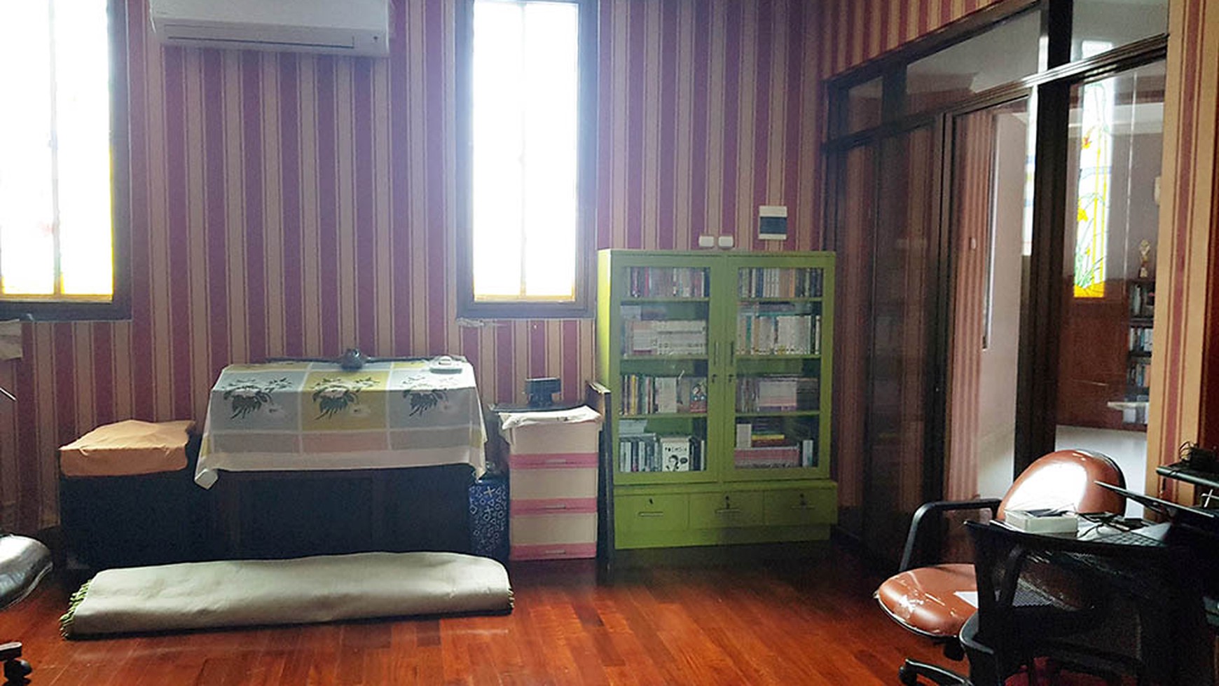 Rumah Gading Griya Lestari, 2 Lantai, Luas 360m2