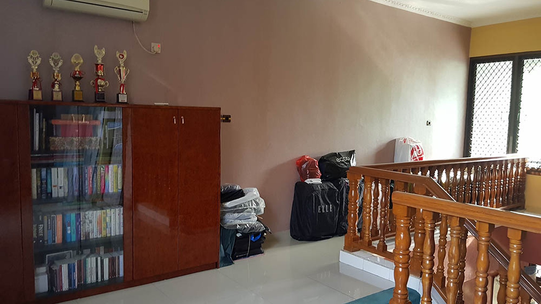 Rumah Gading Griya Lestari, 2 Lantai, Luas 360m2