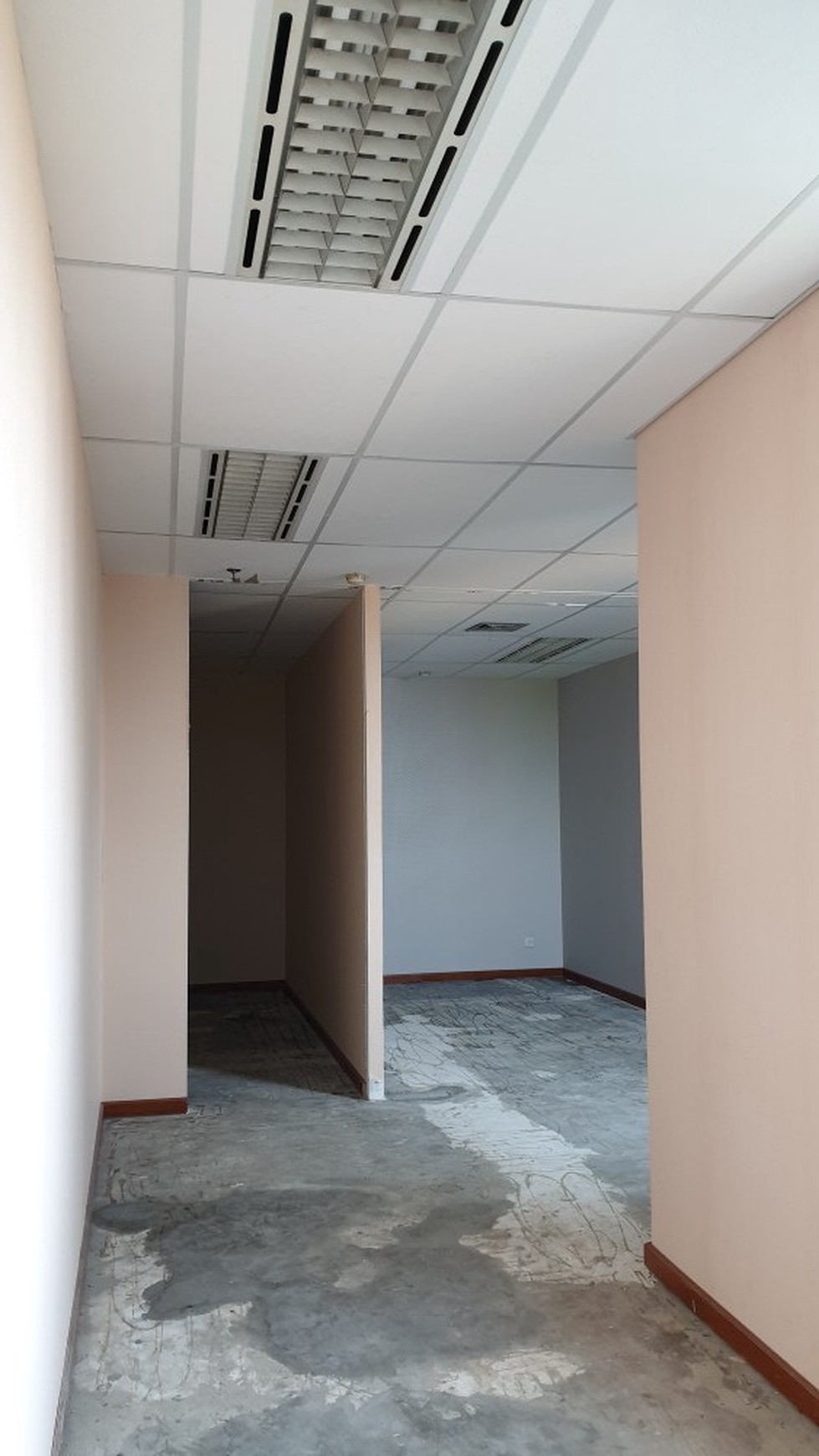 [ Office Space Gedung Plaza SUA, Tebet Barat ]