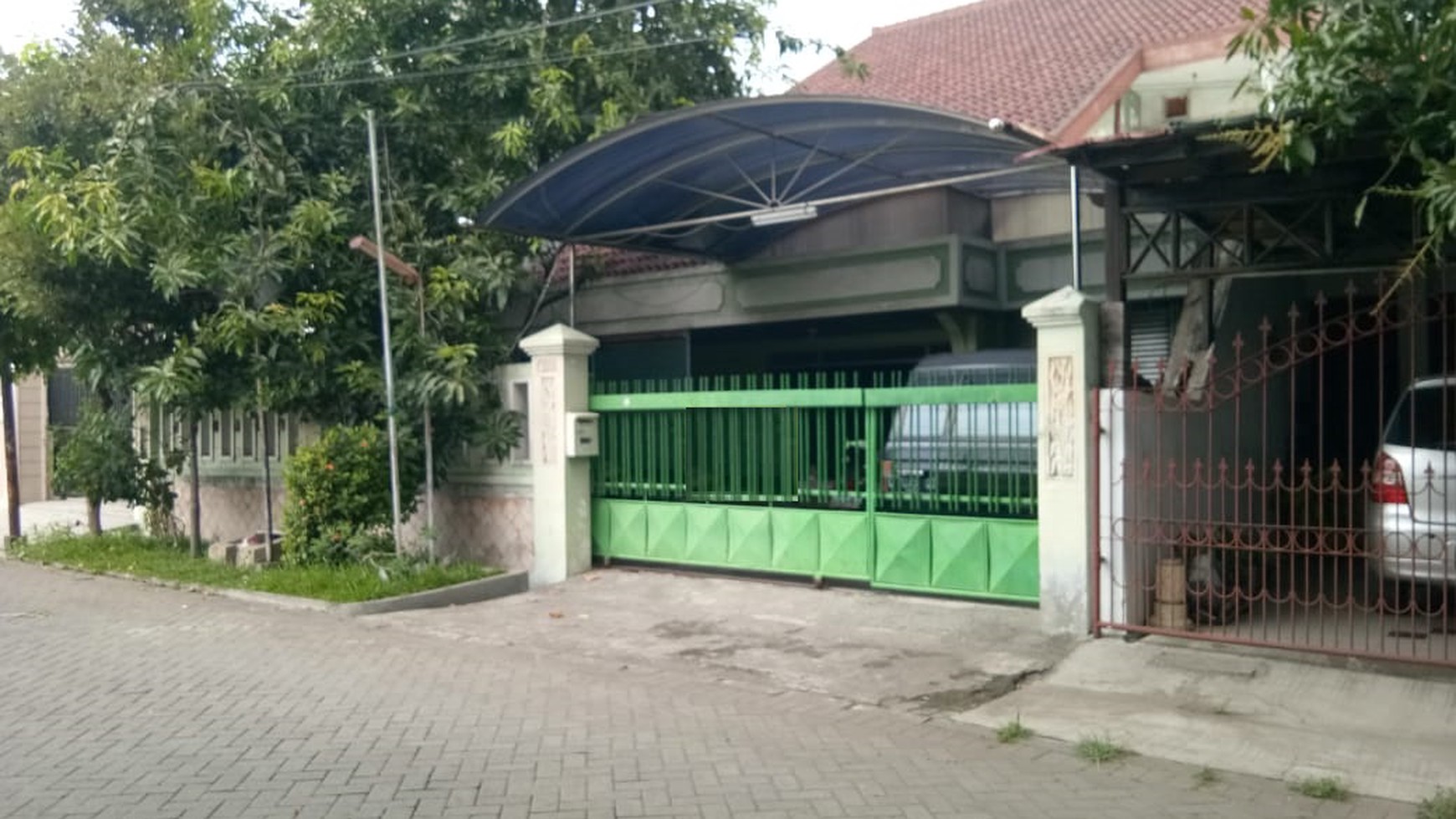 Rumah SHM jalan saronojiwo Surabaya