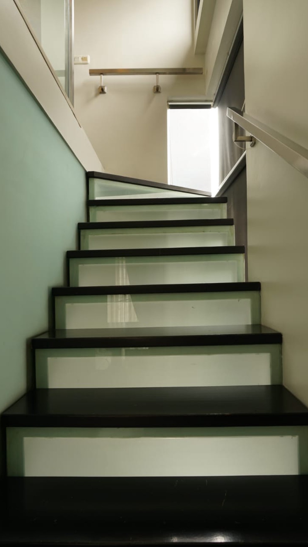 Rumah Minimalis Daerah Kemang Bebas Banjir, Jakarta Selatan...