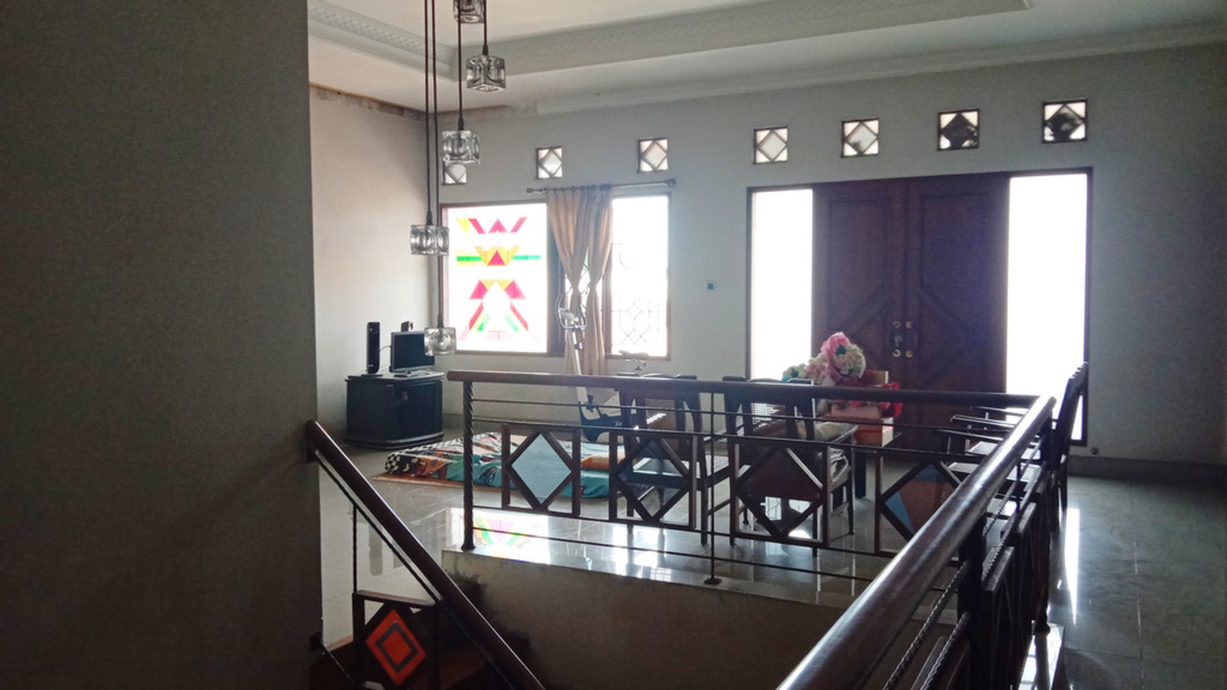 RUMAH DENGAN BANGUNAN MEGAH, DI JL WATES KM 3.5