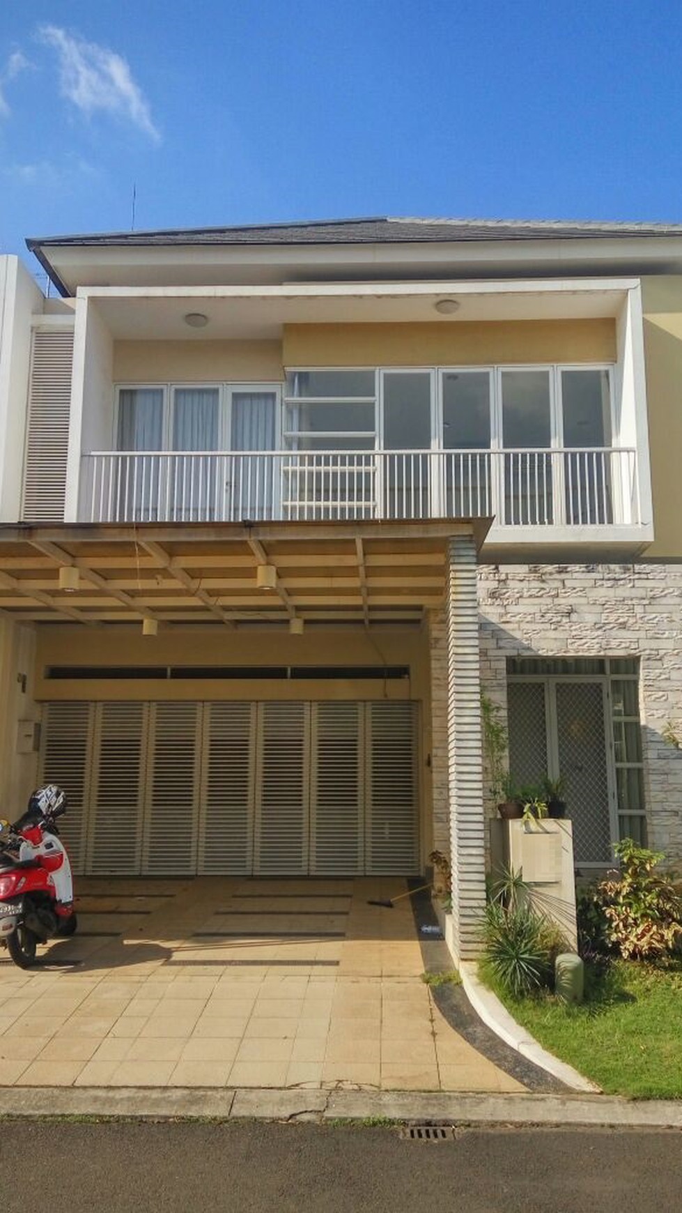 Lokasi terletak diperumahan cluster