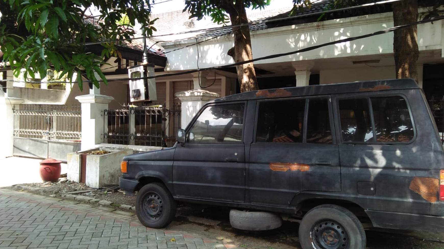 Hunian jalan komering Surabaya