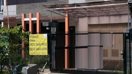 Rumah nginden intan barat Surabaya