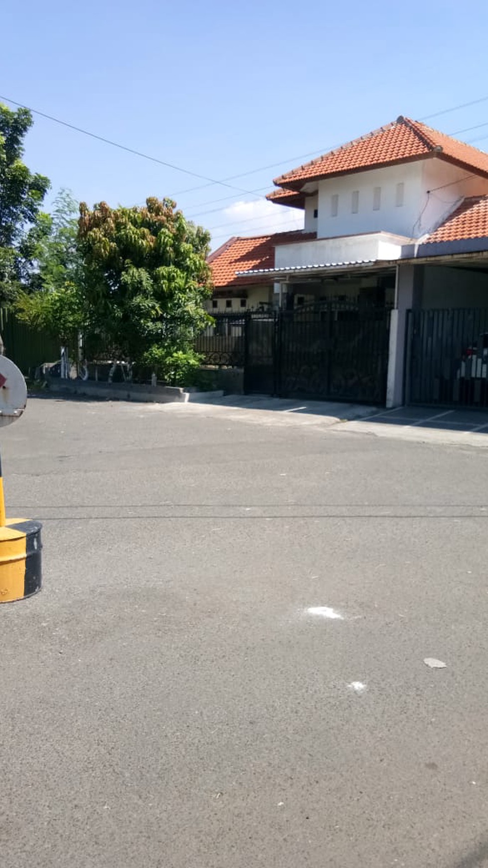 Rumah SHM jalan nginden intan barat