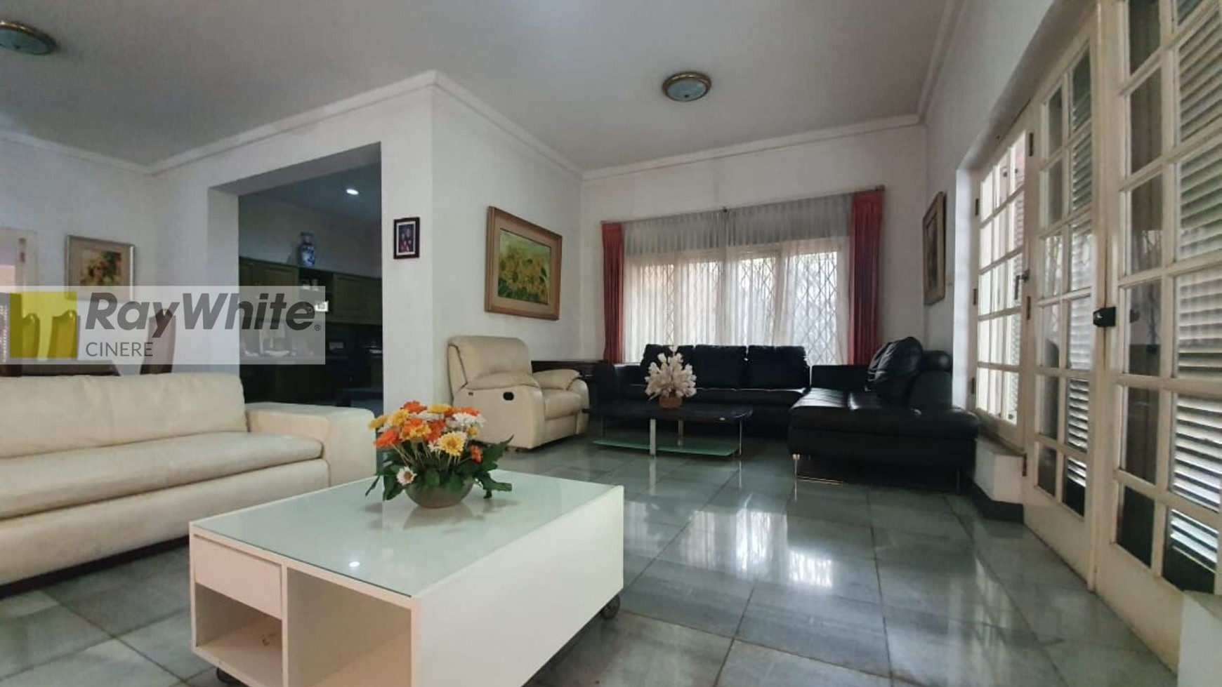 Rumah cantik dan terawat di Kebayoran Baru