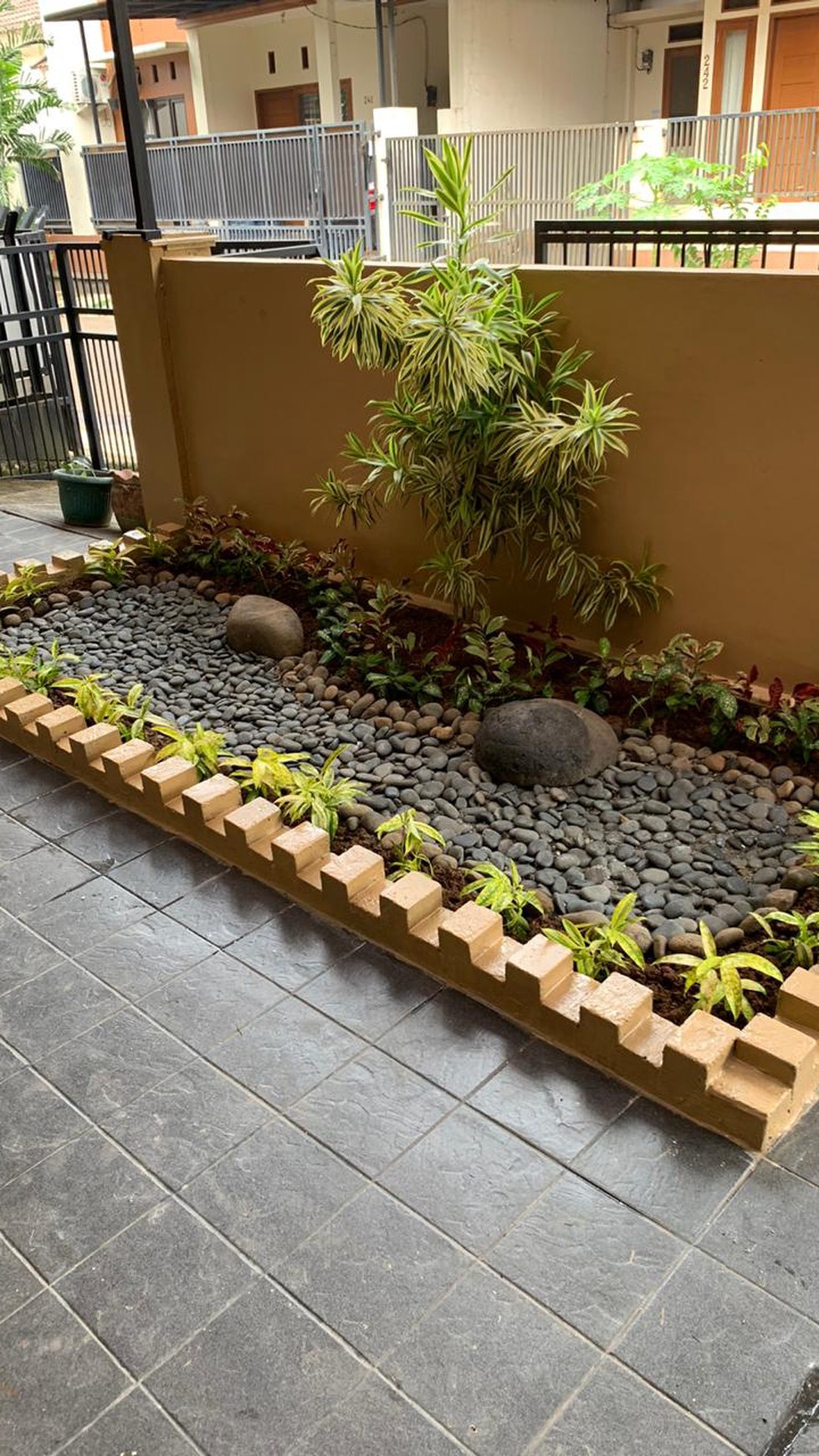 Rumah Cantik di Martapura, Komplek Mega Cinere