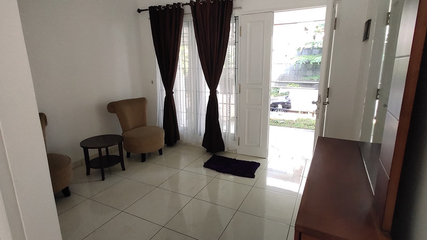 Rumah Full Furnished di Puspita Loka dekat Al-Azhar