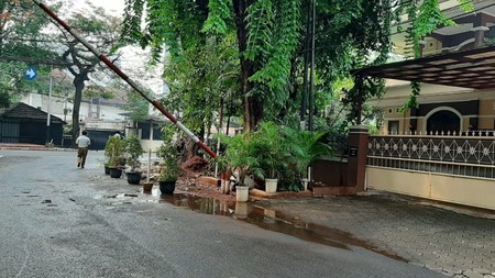 Dijual rumah lokasi prime dan strategis kebayoran baru