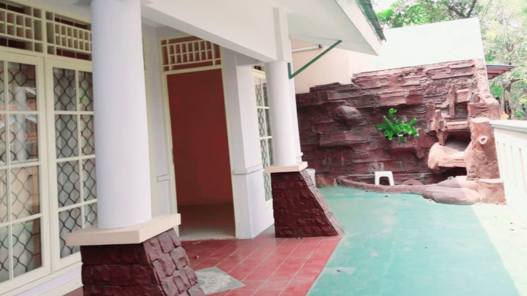Rumah Siap Huni Luas 120m Harga 50Jt/Thn nego di Sektor IX Bintaro Jaya