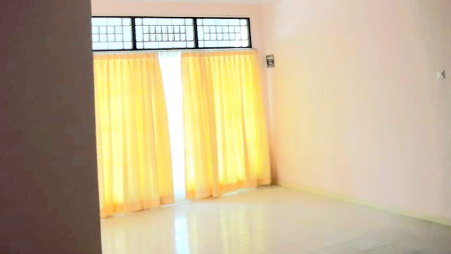 Rumah Siap Huni Luas 120m Harga 50Jt/Thn nego di Sektor IX Bintaro Jaya