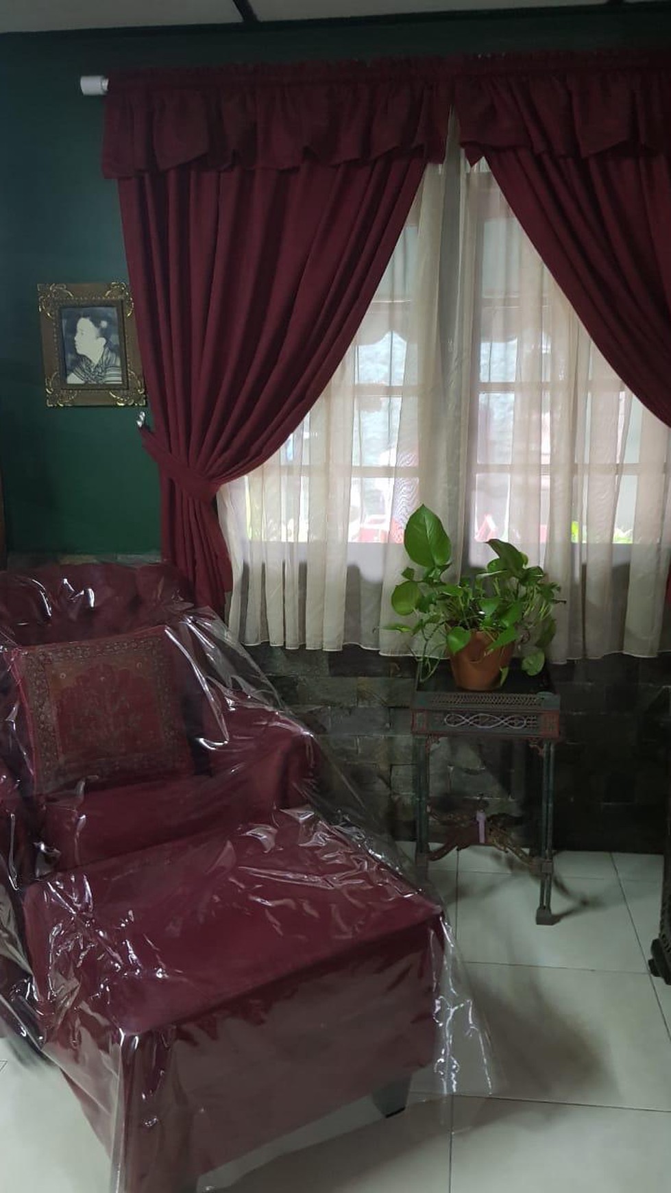 Rumah 2 Unit, Acordion-BCS, Luas 10x12m2