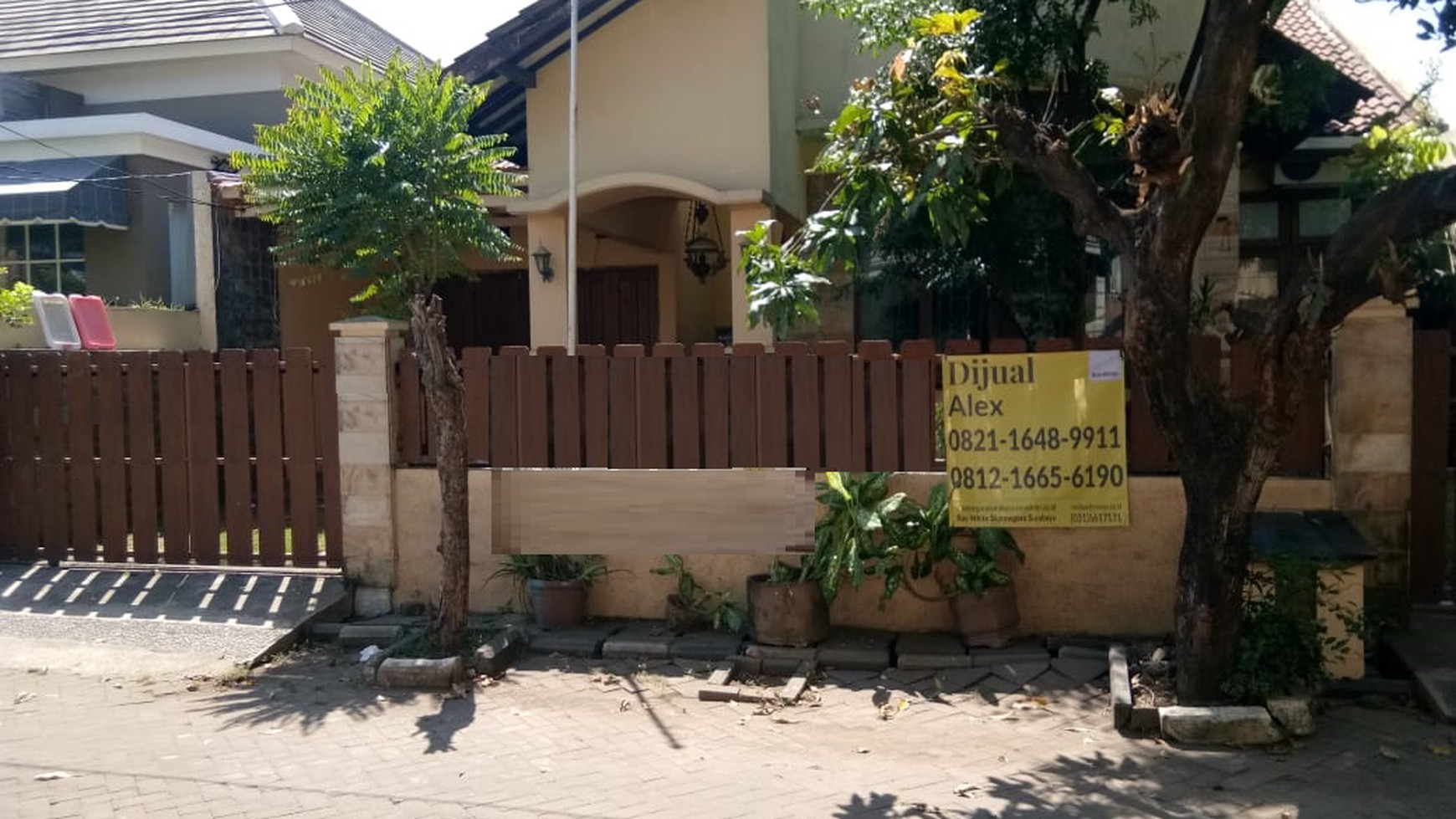 Rumah Jalan Prapen indah timur
